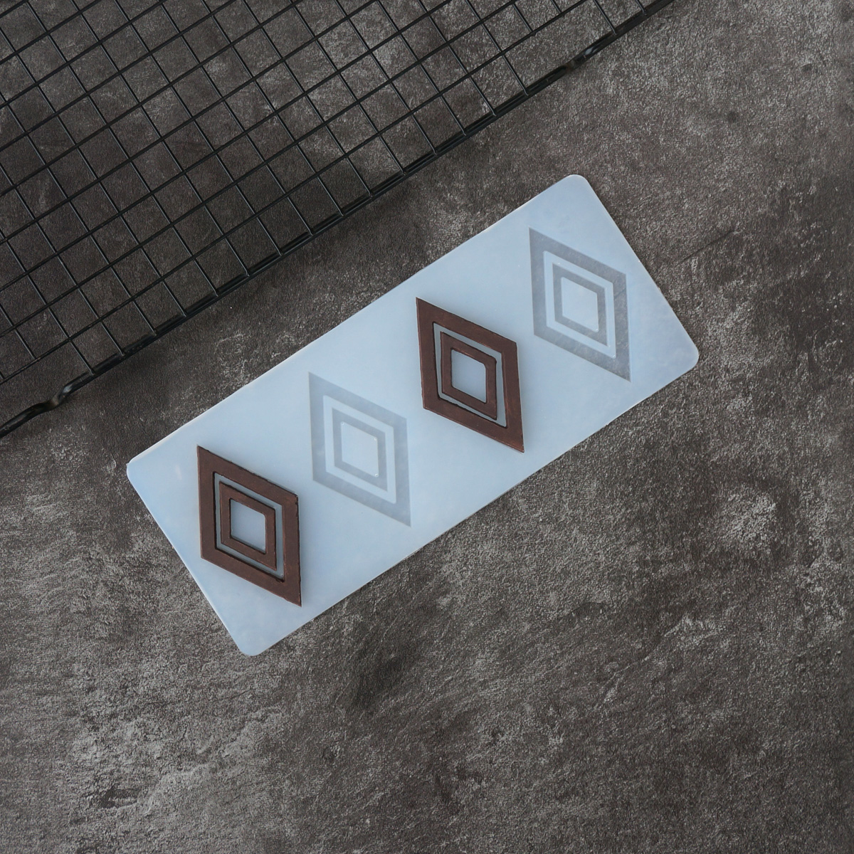 Silicone Cake Mold - Hollow Out Rhombus Pattern Chocolate Mold