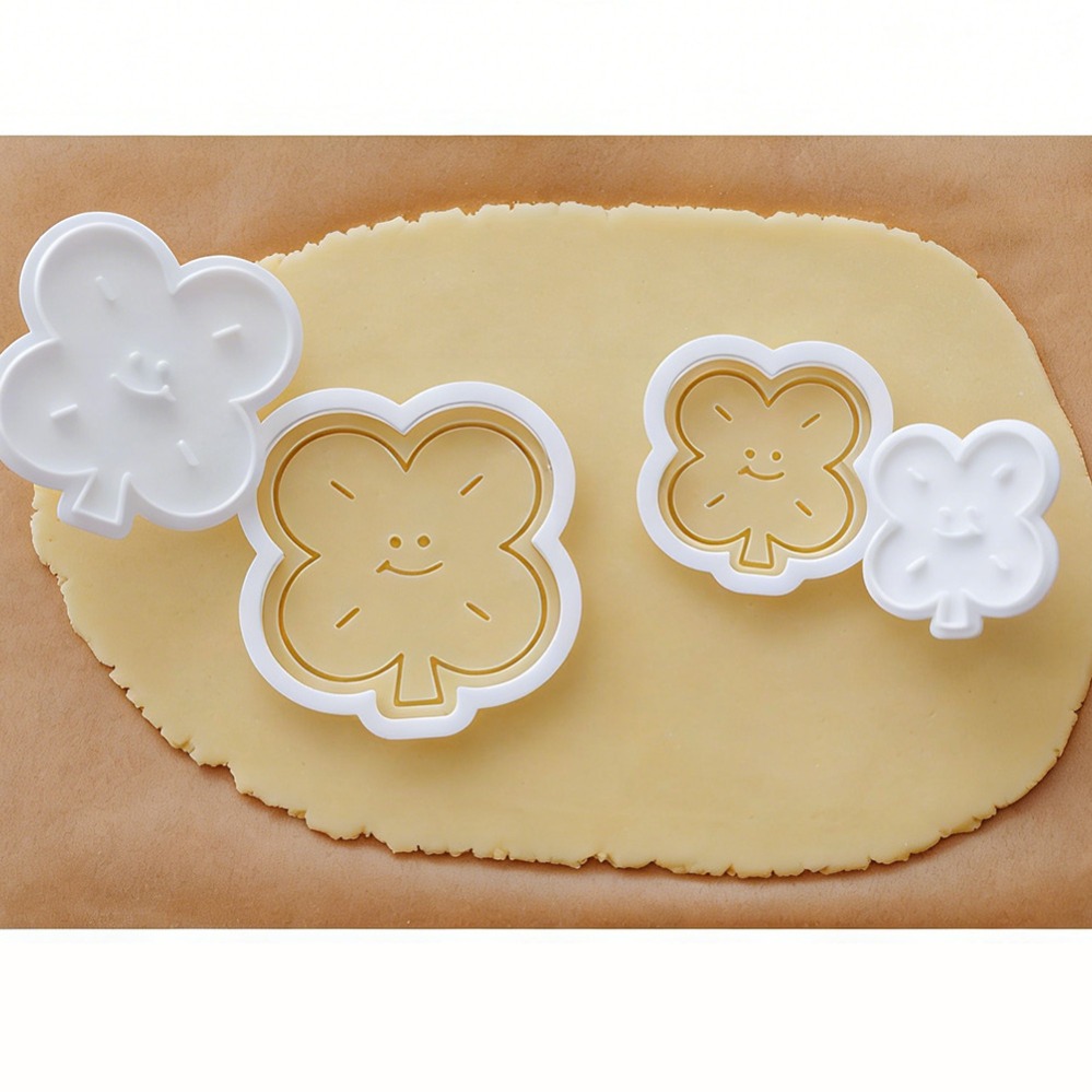 Lucky Four-Leaf Clover Cookie  - Kitchen Baking Supplies avis et prix