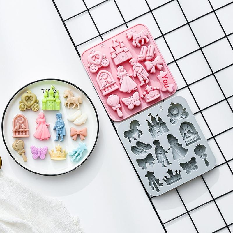 HOT!12 Cavity Prince, Princess - Silicone Cake Mold avis et prix