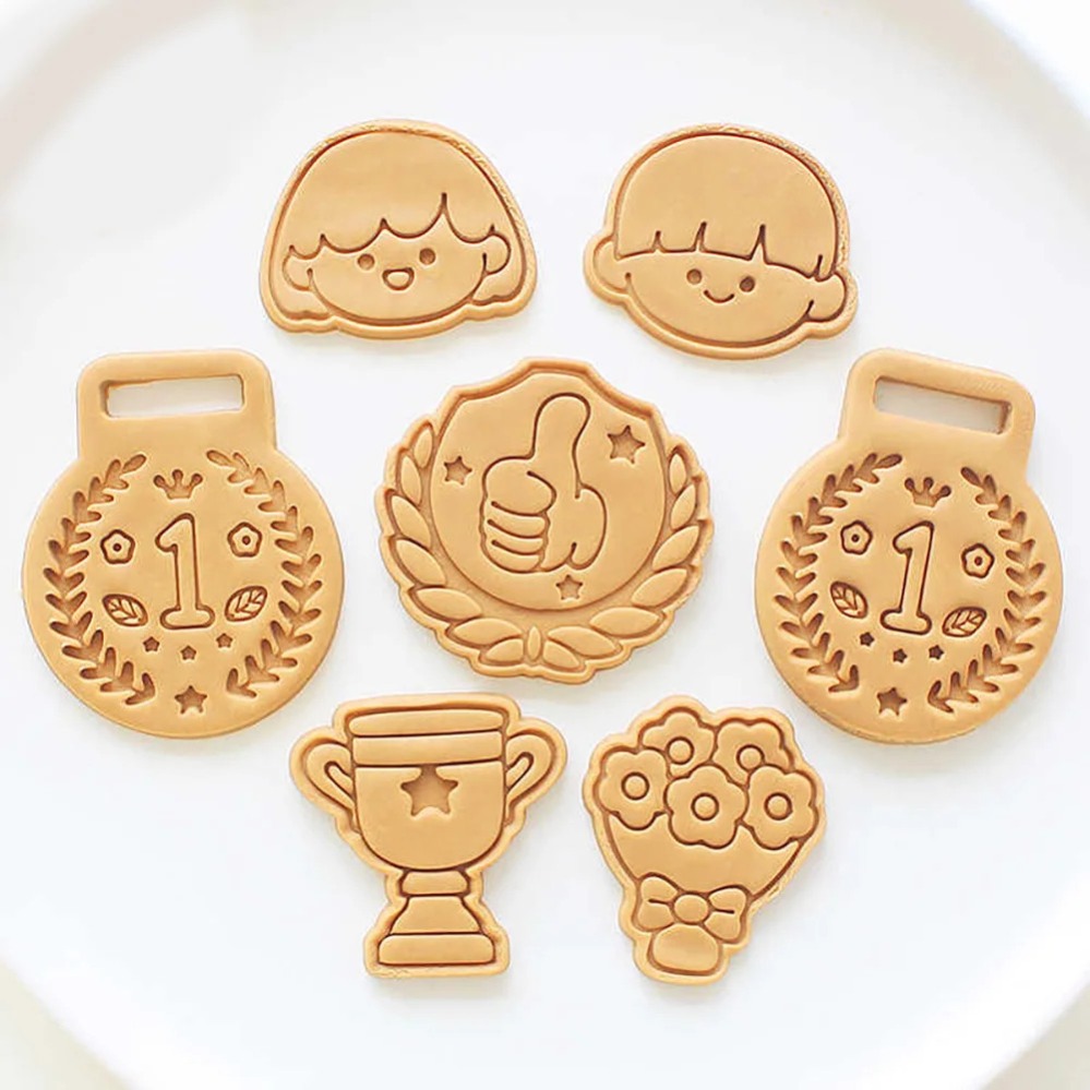 Medals Trophies Cookie Cutters - Kitchen Baking Supplies avis et prix